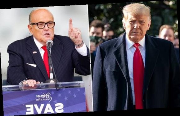 Trump 'orders aides not to pay Giuliani's $20,000-a-day legal fee'