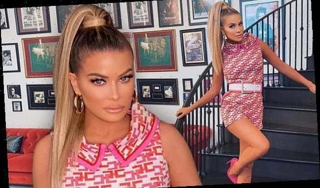 Carmen Electra proves that she still looks great at 48