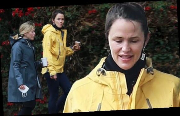 Jennifer Garner steps out for coffee with a friend in Los Angeles