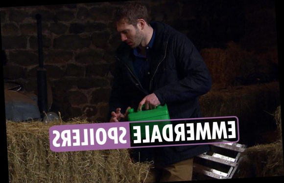 Emmerdale spoilers: Gun-toting Moira Barton takes devastating revenge as Jamie Tate almost burns her stepson Kyle alive