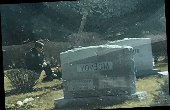 Lone man kneels at Beau Biden's grave during inauguration after tearful Joe said late son should've been president