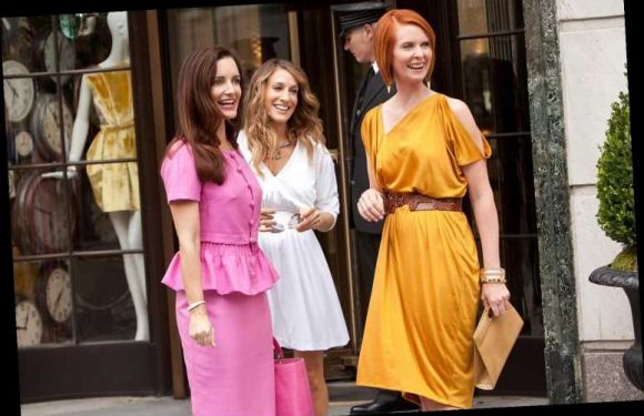 Sarah Jessica Parker Says the Sex and the City Revival Will 'Obviously' Address COVID-19 Pandemic