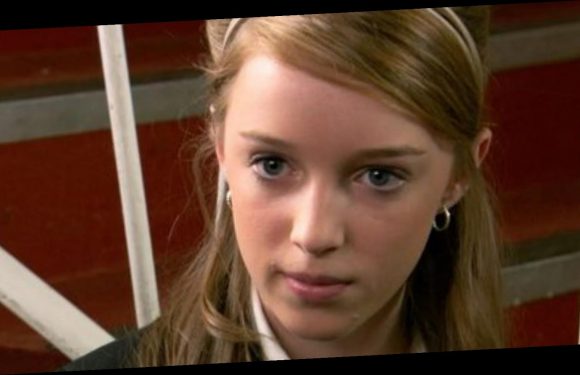 The Stunning Transformation Of Phoebe Dynevor