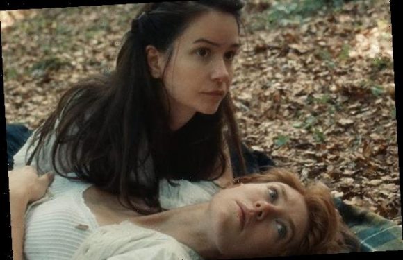 'The World to Come' Film Review: 2 Lonely Women Find Romance in Bleak Frontier Drama
