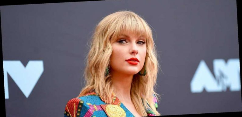 Fans Think Taylor Swift’s Outfit on the Fearless Cover Is a Hidden Message