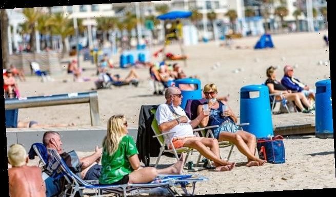 British tourists must wear facemasks on the beach in Spain this summer