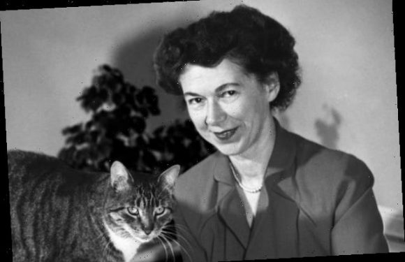Beverly Cleary, Children's Author of 'Ramona' Books and 'The Mouse and the Motorcycle,' Dies at 104