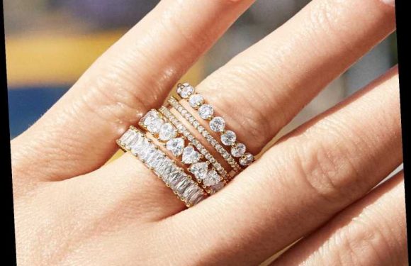 Those Julia Roberts-Loved Stackable Rings Just Got the Prettiest Makeover for Spring