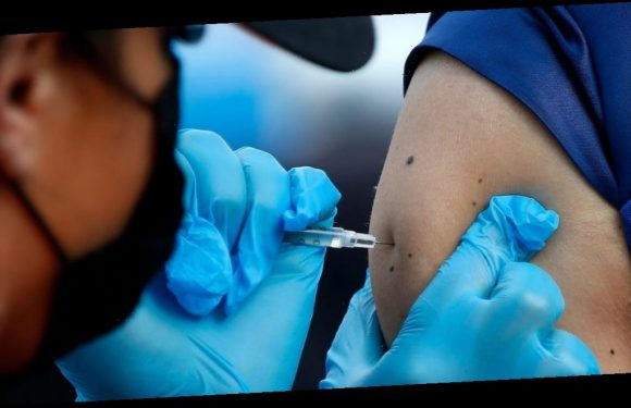 As more Americans get vaccinated, a fourth coronavirus surge is unlikely, former FDA chief says
