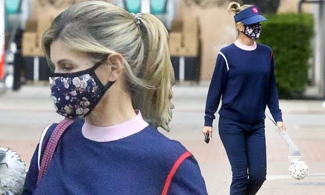 Lori Loughlin cuts a very incognito figure in Beverly Hills