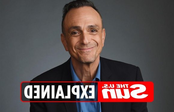What characters does Hank Azaria voice in The Simpsons?