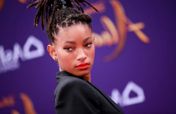 What is Willow Smith's zodiac sign?