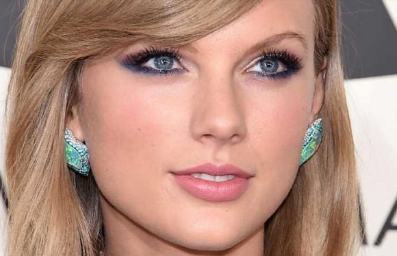 Why Fans Think Taylor Swift Is Going To Make An Announcement About Her Hit Album 1989