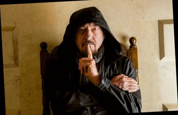 Jethro Tull's Ian Anderson Talks Poetry, Songwriting in 'Silent Singing' Excerpt