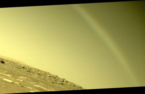 Mars 'rainbow' actually lens flare, NASA says