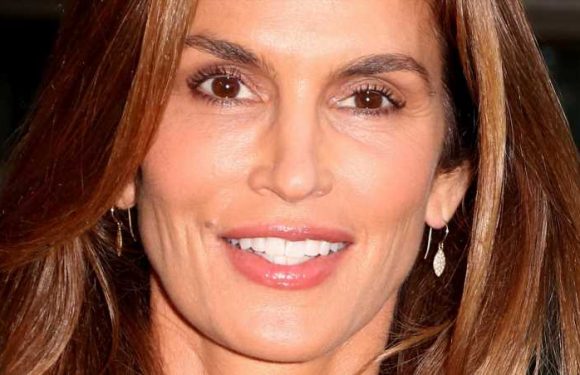 Here’s How Much Cindy Crawford Is Really Worth