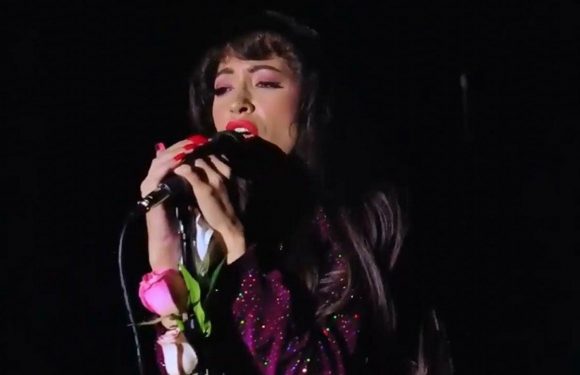 'Selena' Series Shows Beyoncé Meeting Selena Before She Was Famous