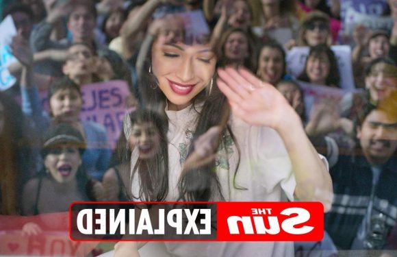 Selena: The Series: What time is Part 2 released on Netflix and how many episodes are there?