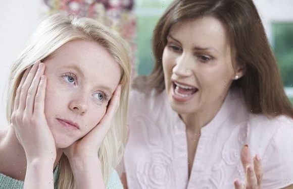 Teens don't spend as much time looking at faces during a chat, study