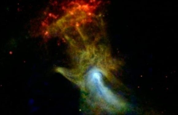 Cosmic hand supernova light reached Earth 1,700 years ago