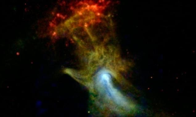 Cosmic hand supernova light reached Earth 1,700 years ago