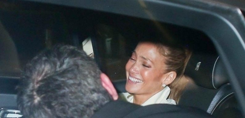 Jennifer Lopez & Ben Affleck Are All Smiles During Date Night In LA