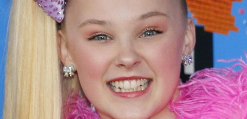 Jojo Siwa Reveals Who Reached Out To Her After She Came Out