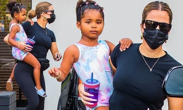 Khloe Kardashian shows off her fit physique amid split from Tristan