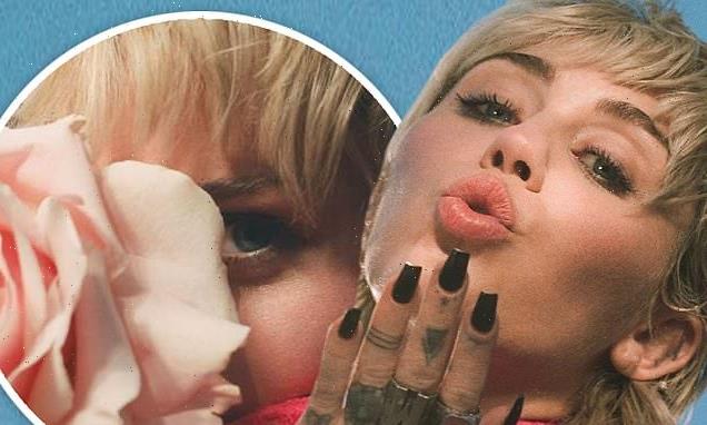 Miley Cyrus announces first-ever fragrance campaign with Gucci Beauty