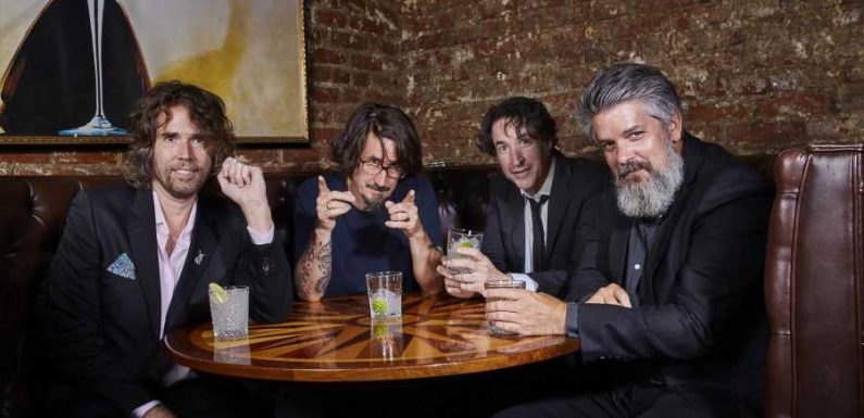 Mountain Goats Mix Terror and Beauty on 'Dark in Here'