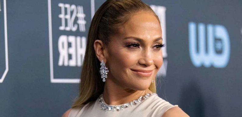 Jennifer Lopez Just Wore the Perfect Floral Maxidress