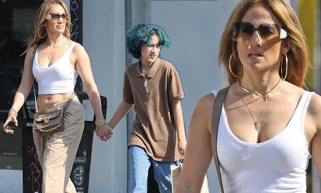 Jennifer Lopez runs errands with daughter Emme, 13, in Hollywood