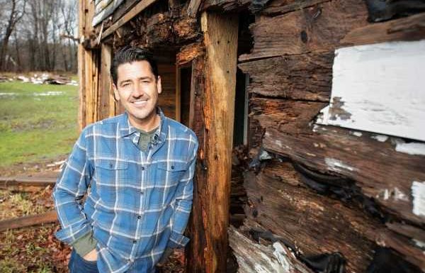 Jonathan Knight of 'Farmhouse Fixer' Says He Hates This Design Trend