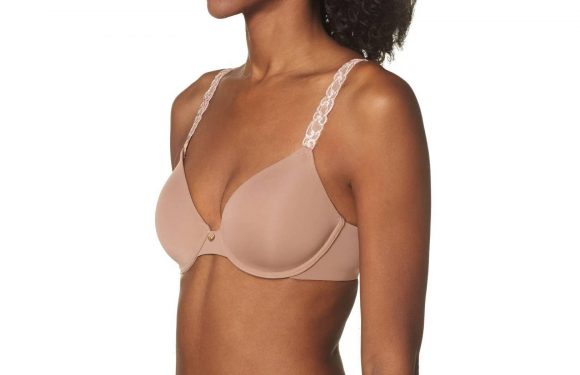 Nordstrom Reviewers Can’t Stop Buying This 40%-Off T-Shirt Bra