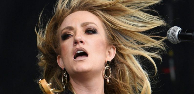 Country Singer Clare Dunn Assaulted by Lyft Driver in Nashville