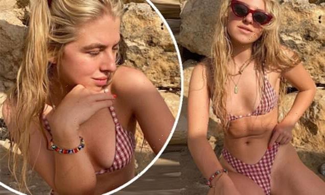 Anais Gallagher shows off her toned frame in gingham bikini