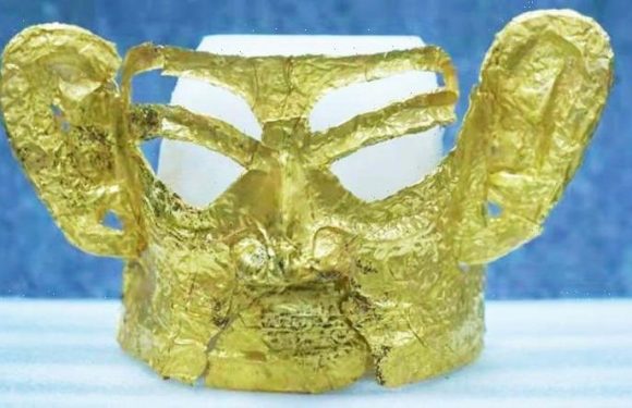 Archaeologists blown away by 3,000-year-old gold mask found in famed Chinese ruins