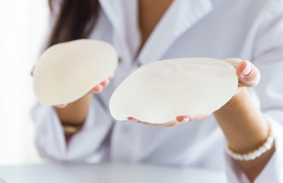 Mortician explains what happens to breasts implants when we are cremated