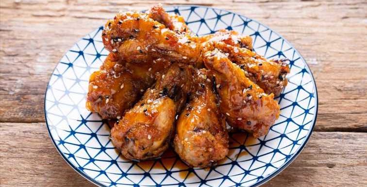 Sticky-glaze chicken wings recipe – cooking ideas from the Batch Lady