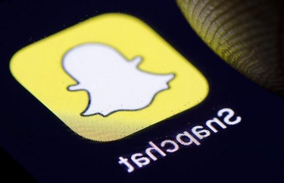 Snapchat crashes for frustrated users around the world
