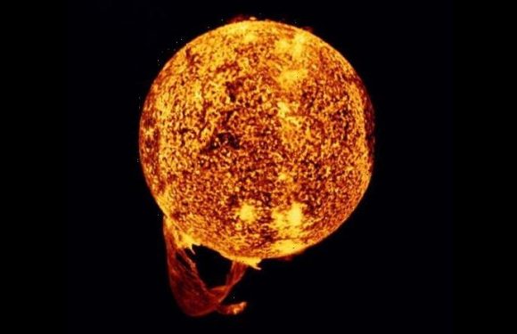 Solar storm fears: Scientists warn space ‘TSUNAMI’ could spark ‘Internet apocalypse’