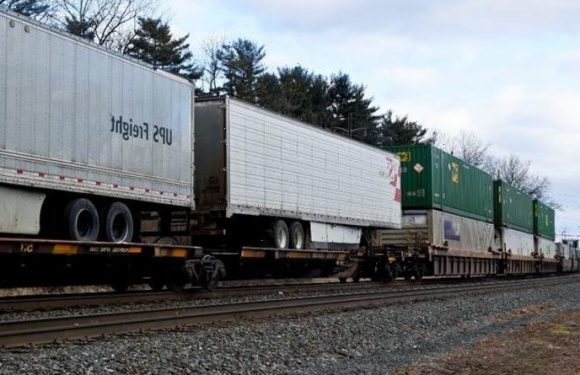 UK energy crisis: Electric trains ditched for diesel as green power costs skyrockets 200%