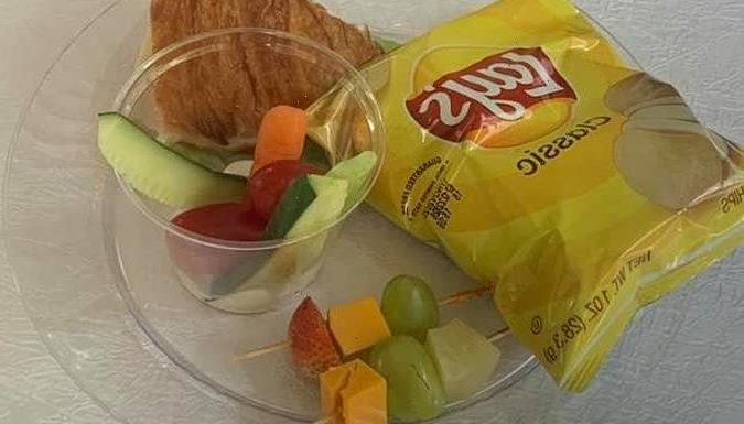 Wedding guests horrified when they’re served crisps, croissants & fruit as a meal & people brand it a ‘toddler lunch'