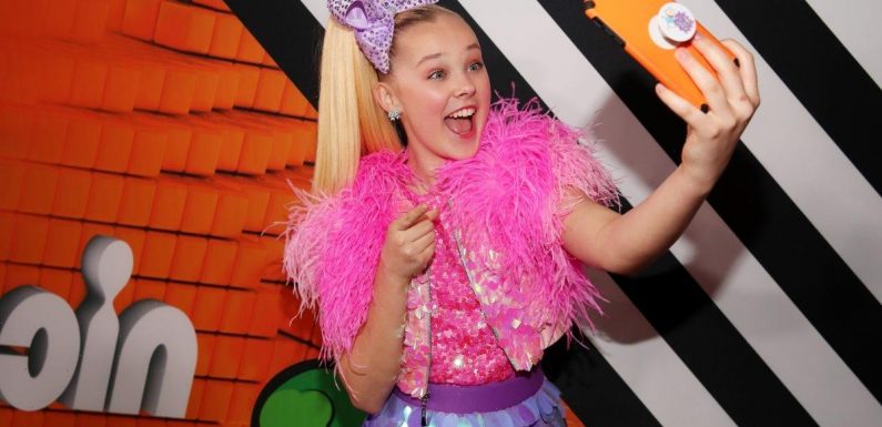 JoJo Siwa Reveals the One Direction That Is Her and Her Girlfriend’s ‘Anthem’