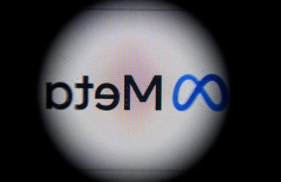 Meta services are back online after a hour hour crash