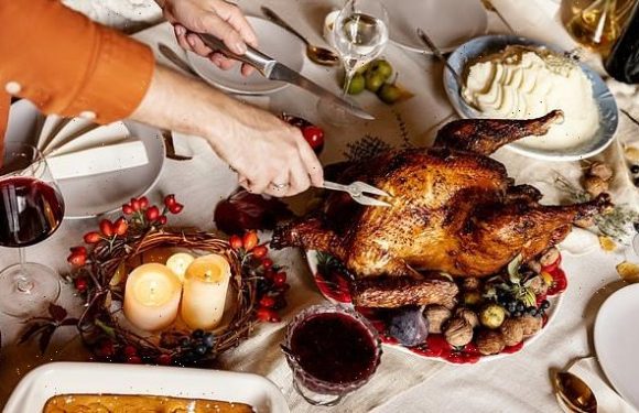 Dimming the lights may make Christmas dinner taste better, study says