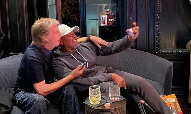 Dr. Dre in selfie with Paul McCartney: 'Here with one of my heroes!!'