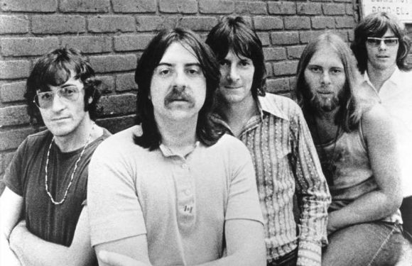 Lee Emerson, Songwriter of Five Man Electrical Band's Hippie-Era Anthem 'Signs,' Dead at 77