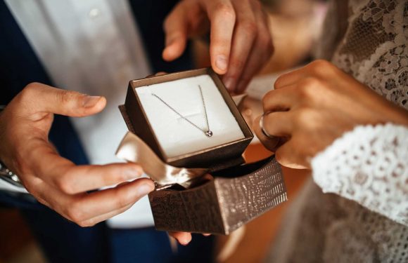 My husband gave my jewellery away as a gift to his brother’s new wife, I was livid I'm giving him 3 days to get it back