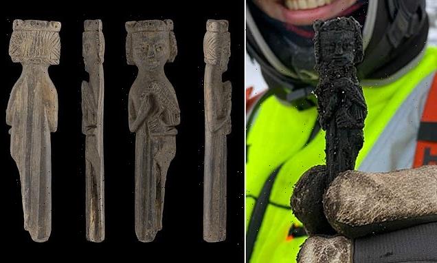 Norwegian 13th century knife shows royal figure partaking in falconry